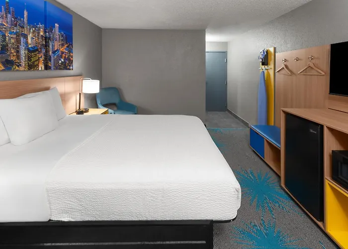 Days By Wyndham Great Lakes-free Breakfast And Naval Base Shuttle 2* Waukegan