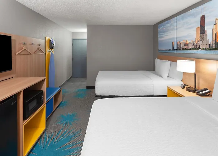 Days By Wyndham Great Lakes-free Breakfast And Naval Base Shuttle 2*